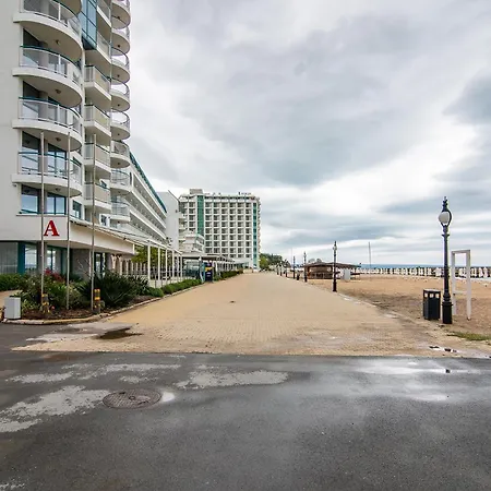 Appartement Budget Beachfront Golden Sands